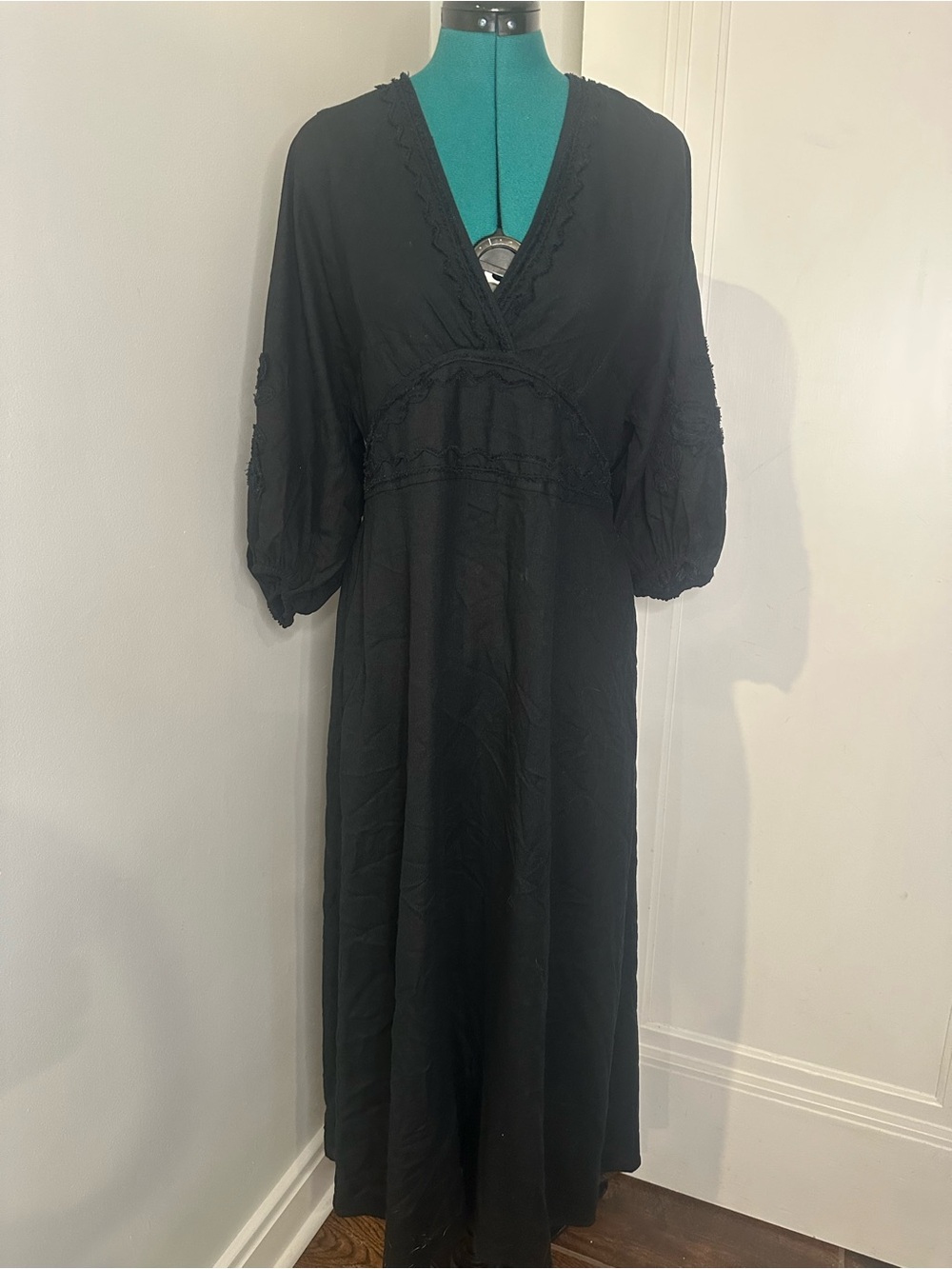 Max Studio Black V-Neck Maxi Dress with Puff Sleeves NWT